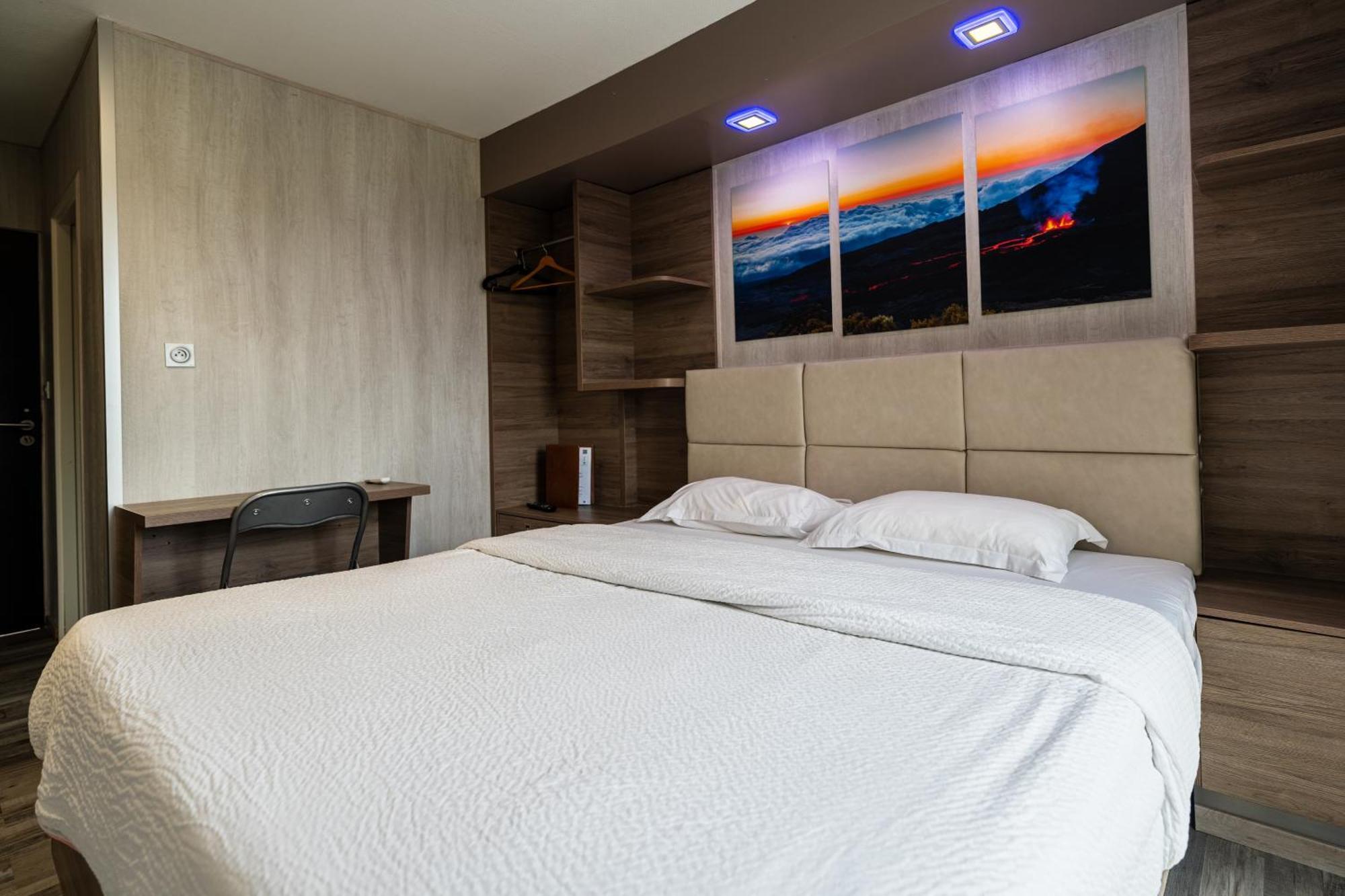Hotel La Rocade Пам'є Екстер'єр фото